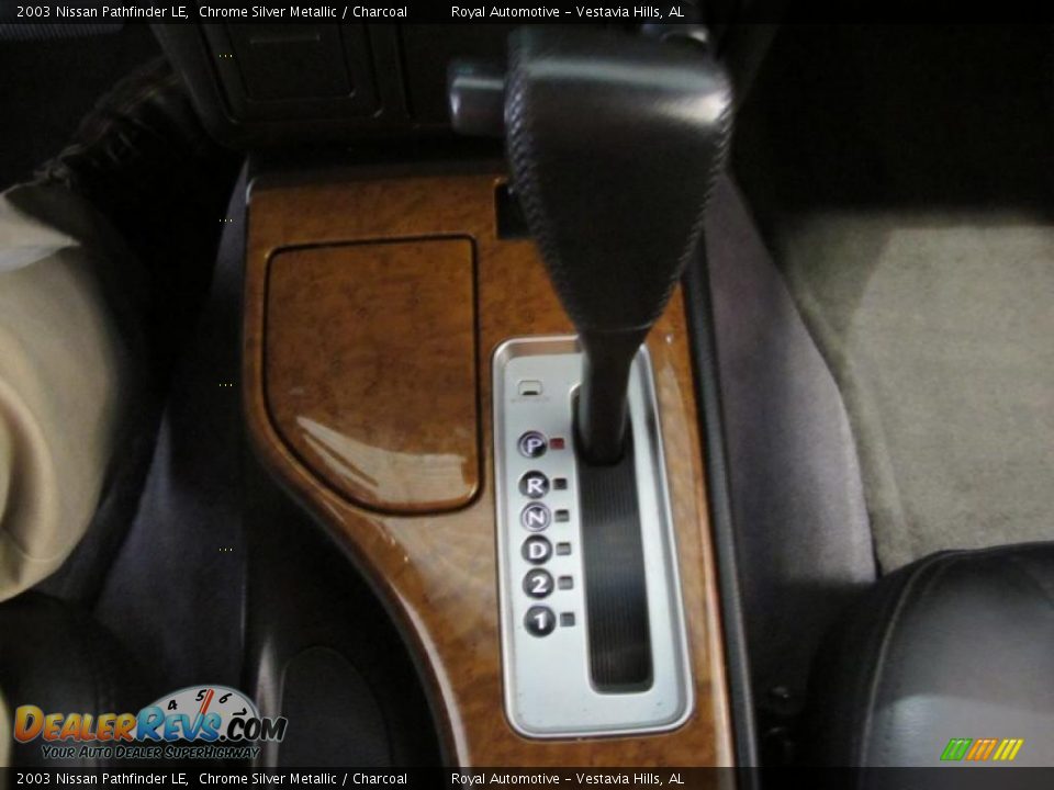 2003 Nissan Pathfinder LE Shifter Photo #18