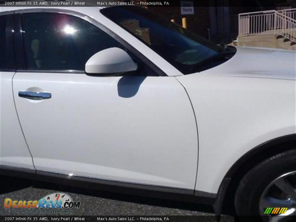 2007 Infiniti FX 35 AWD Ivory Pearl / Wheat Photo #24