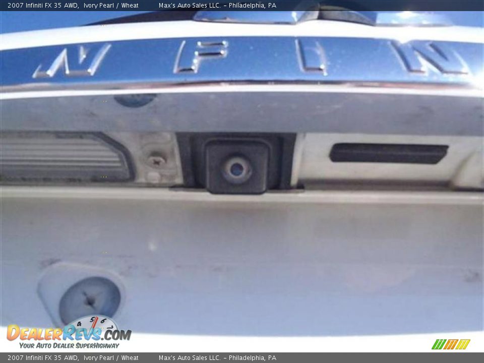 2007 Infiniti FX 35 AWD Ivory Pearl / Wheat Photo #28