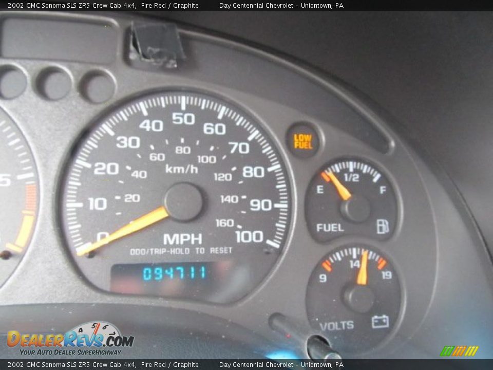2002 GMC Sonoma SLS ZR5 Crew Cab 4x4 Fire Red / Graphite Photo #9