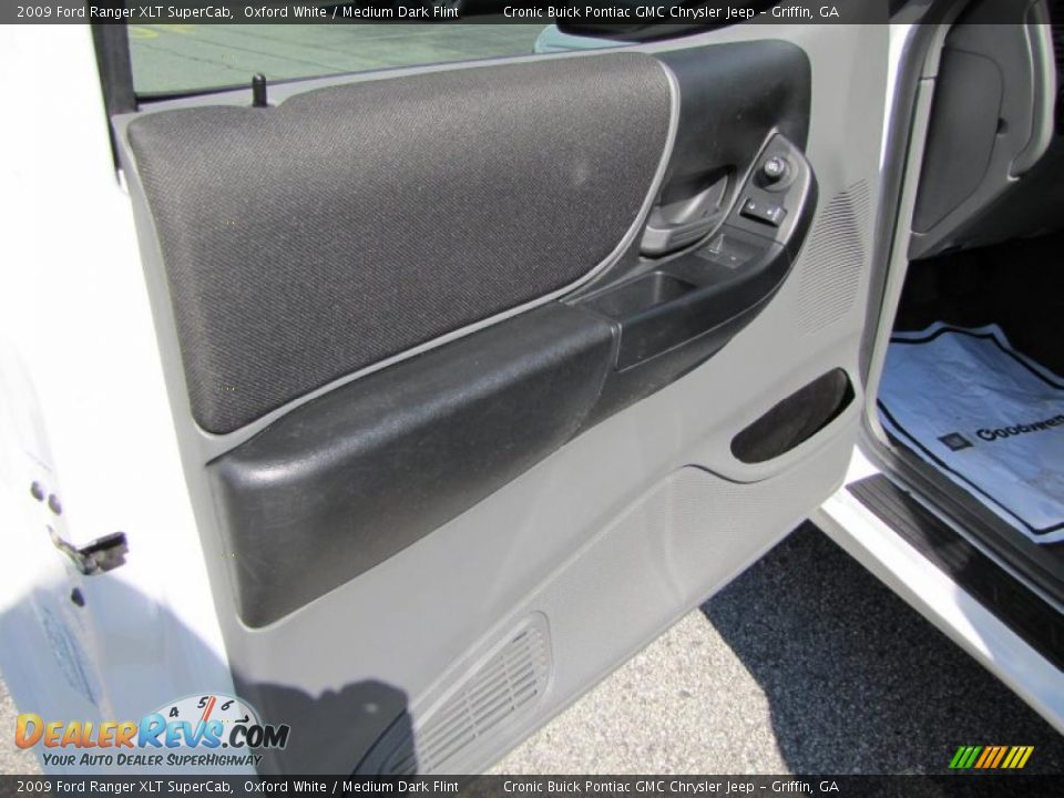 Door Panel of 2009 Ford Ranger XLT SuperCab Photo #11