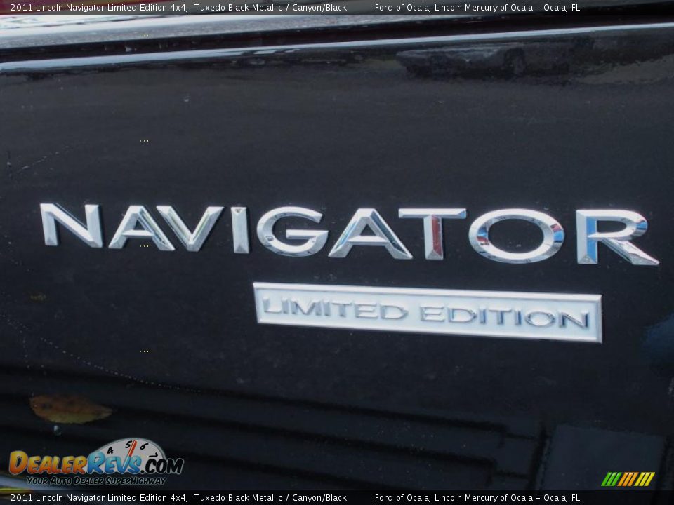 2011 Lincoln Navigator Limited Edition 4x4 Logo Photo #4