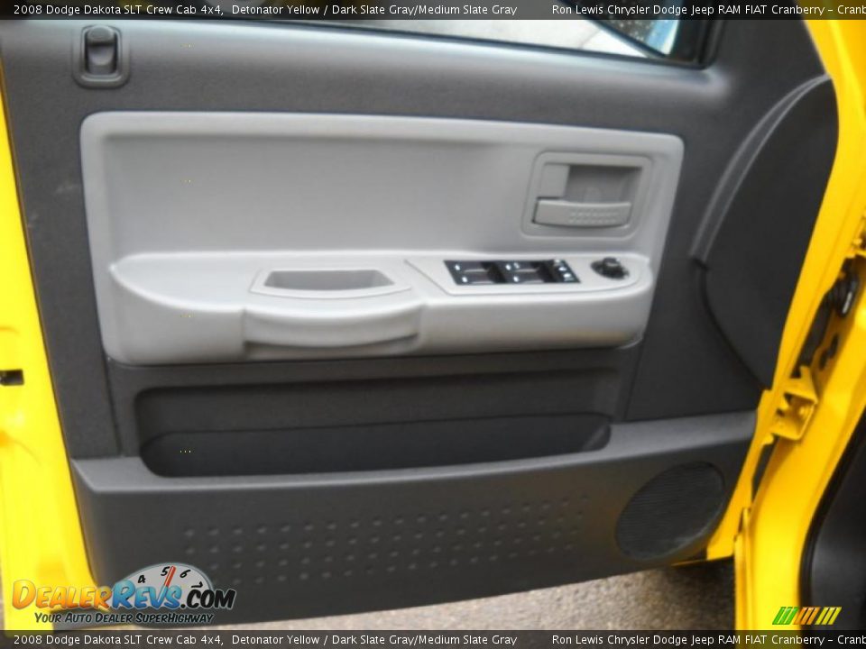 2008 Dodge Dakota SLT Crew Cab 4x4 Detonator Yellow / Dark Slate Gray/Medium Slate Gray Photo #6