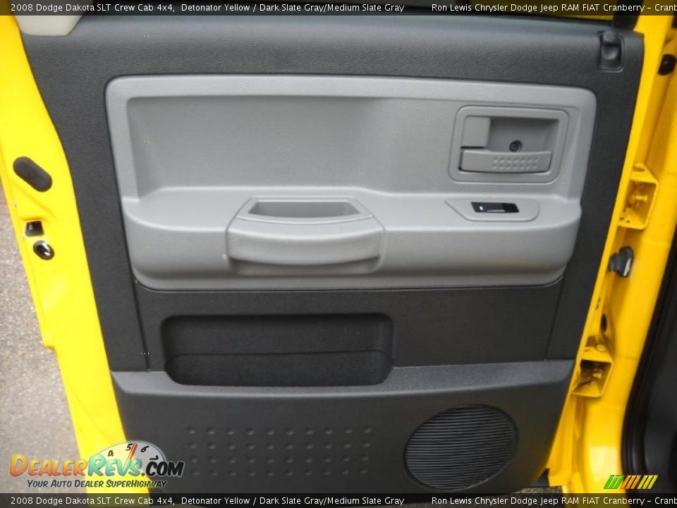 2008 Dodge Dakota SLT Crew Cab 4x4 Detonator Yellow / Dark Slate Gray/Medium Slate Gray Photo #10