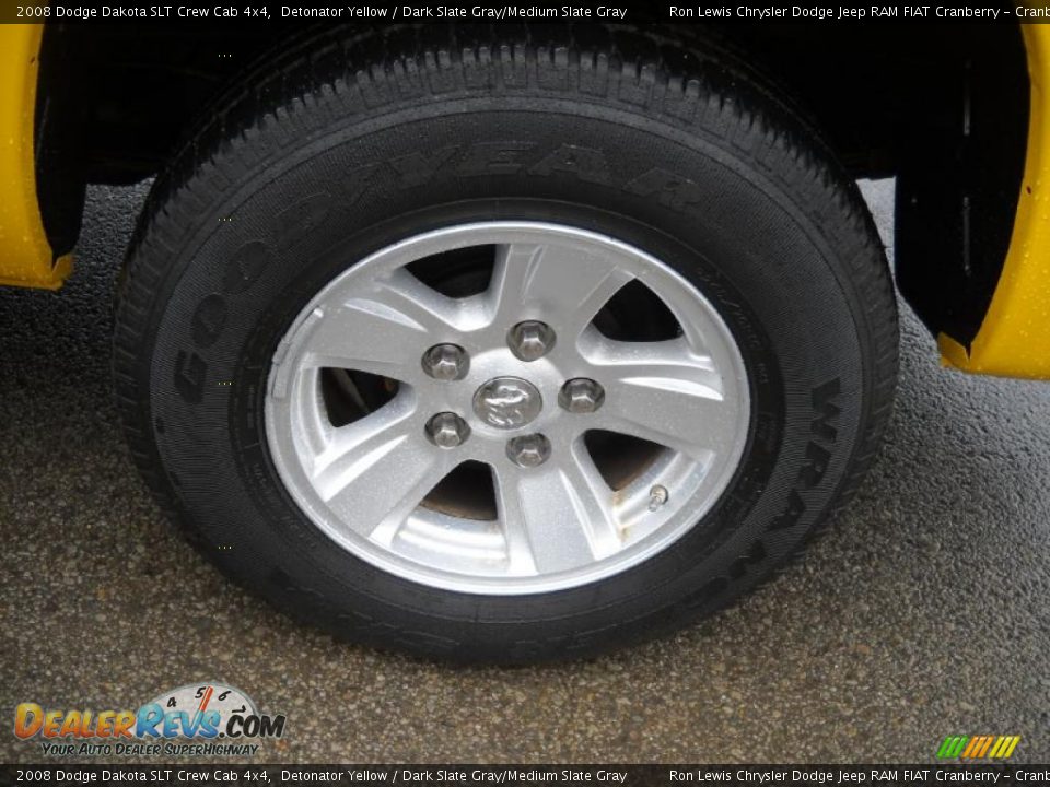 2008 Dodge Dakota SLT Crew Cab 4x4 Detonator Yellow / Dark Slate Gray/Medium Slate Gray Photo #14