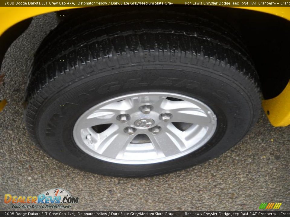 2008 Dodge Dakota SLT Crew Cab 4x4 Detonator Yellow / Dark Slate Gray/Medium Slate Gray Photo #16