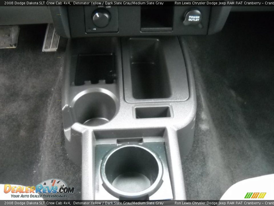 2008 Dodge Dakota SLT Crew Cab 4x4 Detonator Yellow / Dark Slate Gray/Medium Slate Gray Photo #23
