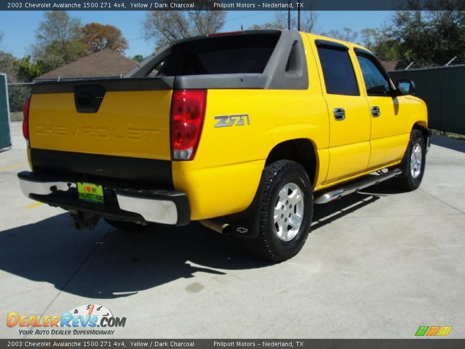 2003 Chevrolet Avalanche 1500 Z71 4x4 Yellow / Dark Charcoal Photo #3