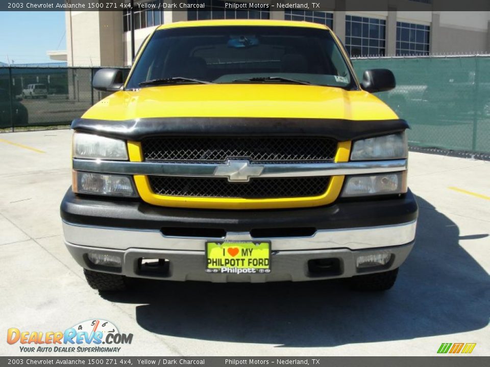 2003 Chevrolet Avalanche 1500 Z71 4x4 Yellow / Dark Charcoal Photo #8