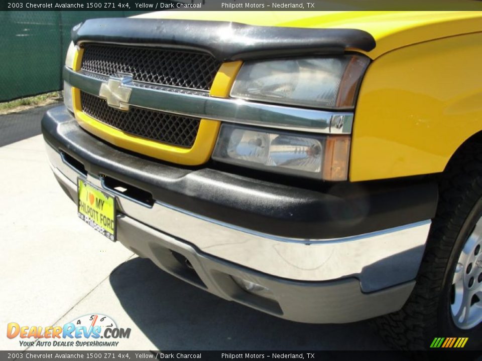 2003 Chevrolet Avalanche 1500 Z71 4x4 Yellow / Dark Charcoal Photo #11