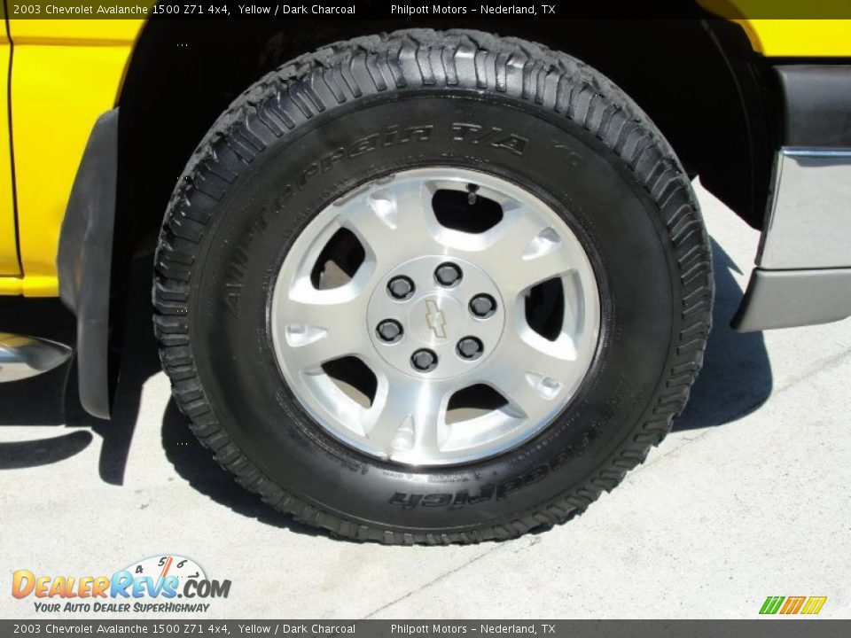 2003 Chevrolet Avalanche 1500 Z71 4x4 Yellow / Dark Charcoal Photo #15