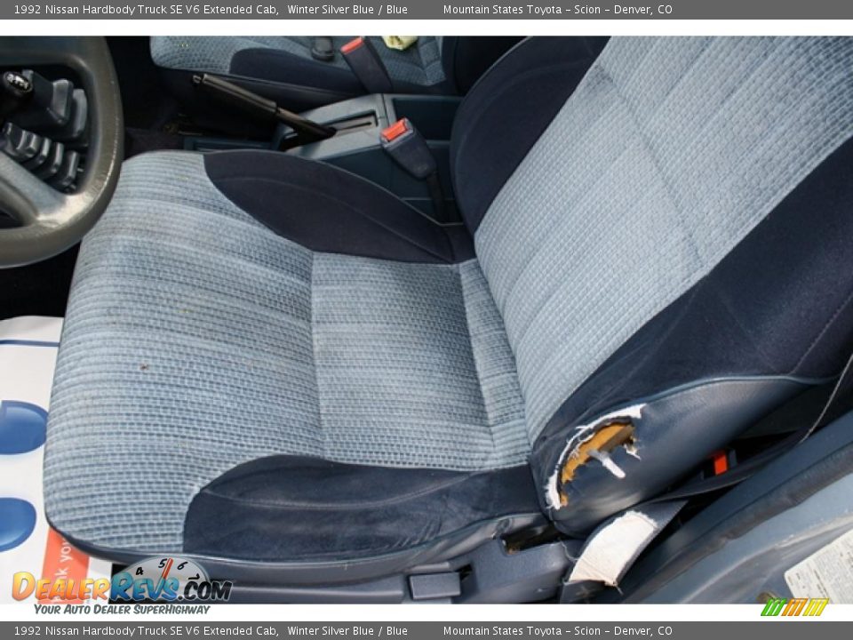 1992 Nissan Hardbody Truck SE V6 Extended Cab Winter Silver Blue / Blue Photo #10