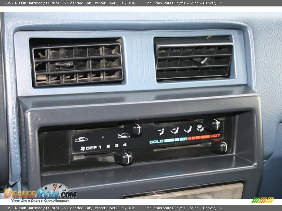 Controls of 1992 Nissan Hardbody Truck SE V6 Extended Cab Photo #16