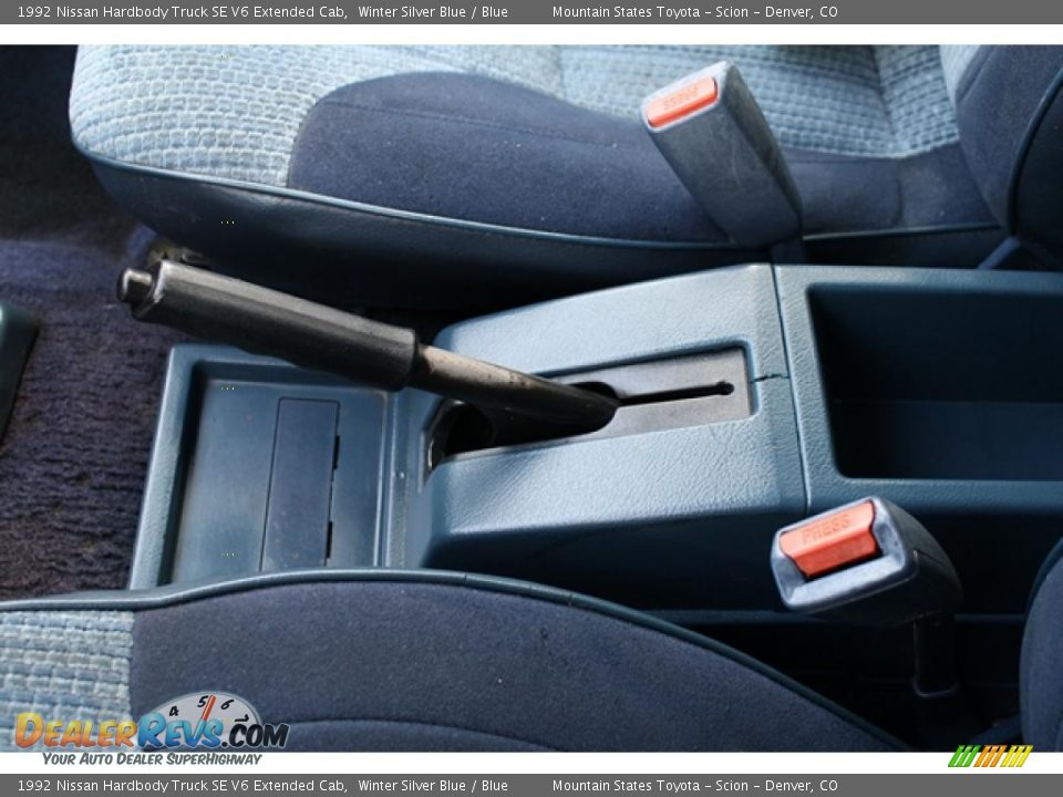 1992 Nissan Hardbody Truck SE V6 Extended Cab Winter Silver Blue / Blue Photo #19