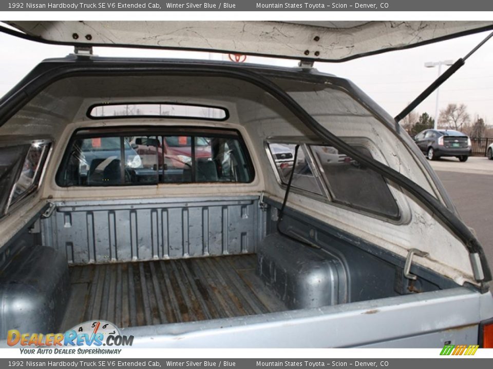 1992 Nissan Hardbody Truck SE V6 Extended Cab Winter Silver Blue / Blue Photo #22