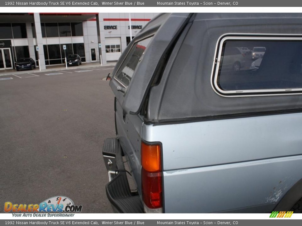 1992 Nissan Hardbody Truck SE V6 Extended Cab Winter Silver Blue / Blue Photo #23