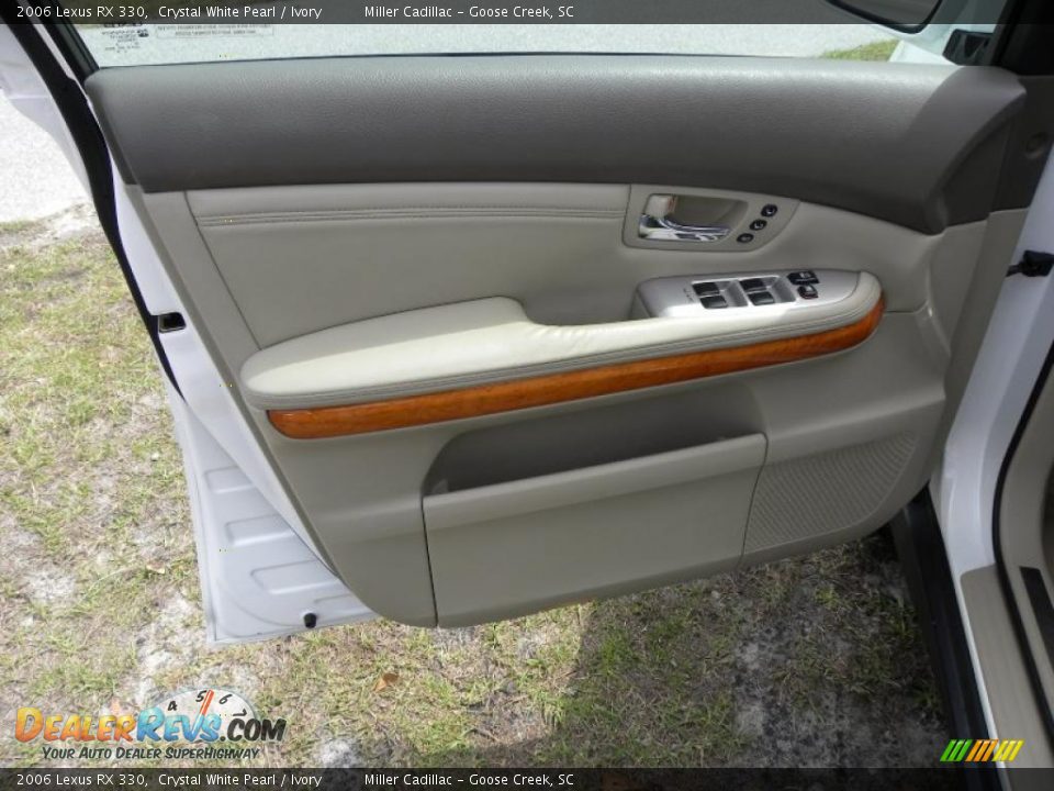 Door Panel of 2006 Lexus RX 330 Photo #6