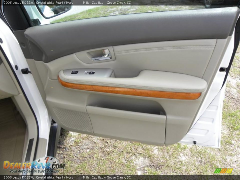 Door Panel of 2006 Lexus RX 330 Photo #10