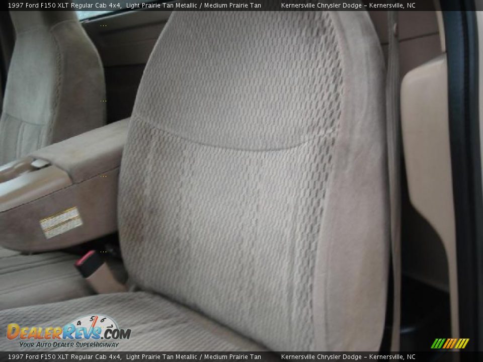 1997 Ford F150 XLT Regular Cab 4x4 Light Prairie Tan Metallic / Medium Prairie Tan Photo #9