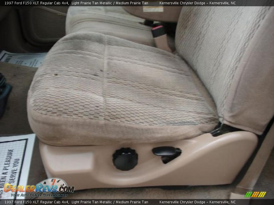 1997 Ford F150 XLT Regular Cab 4x4 Light Prairie Tan Metallic / Medium Prairie Tan Photo #10