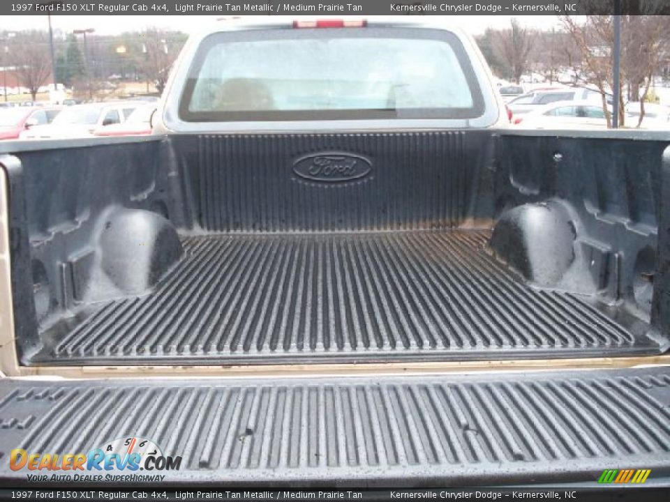 1997 Ford F150 XLT Regular Cab 4x4 Light Prairie Tan Metallic / Medium Prairie Tan Photo #11