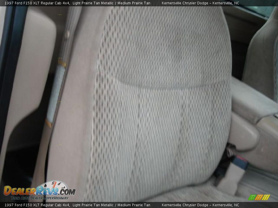 1997 Ford F150 XLT Regular Cab 4x4 Light Prairie Tan Metallic / Medium Prairie Tan Photo #12