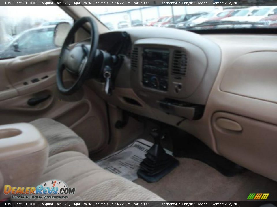 1997 Ford F150 XLT Regular Cab 4x4 Light Prairie Tan Metallic / Medium Prairie Tan Photo #23