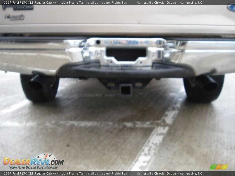 1997 Ford F150 XLT Regular Cab 4x4 Light Prairie Tan Metallic / Medium Prairie Tan Photo #31