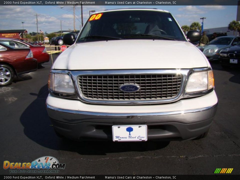 2000 Ford Expedition XLT Oxford White / Medium Parchment Photo #3