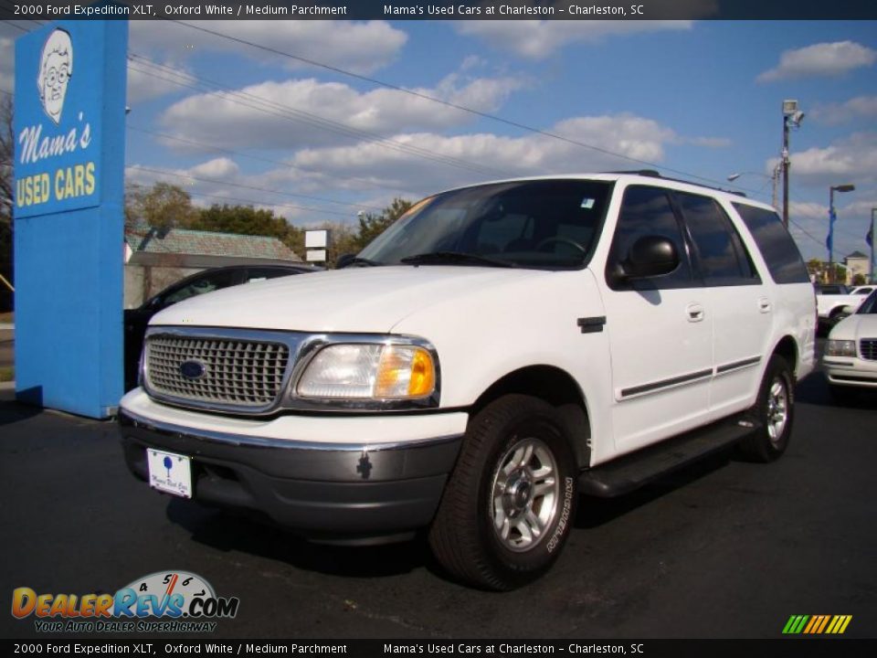 2000 Ford Expedition XLT Oxford White / Medium Parchment Photo #4