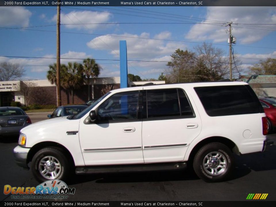 2000 Ford Expedition XLT Oxford White / Medium Parchment Photo #5