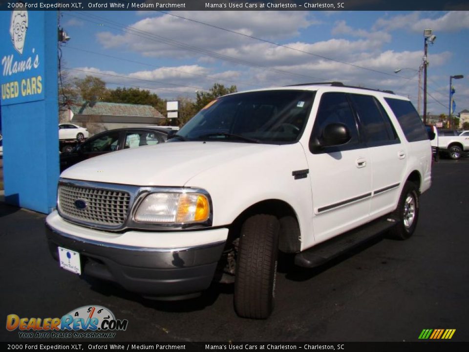 2000 Ford Expedition XLT Oxford White / Medium Parchment Photo #33