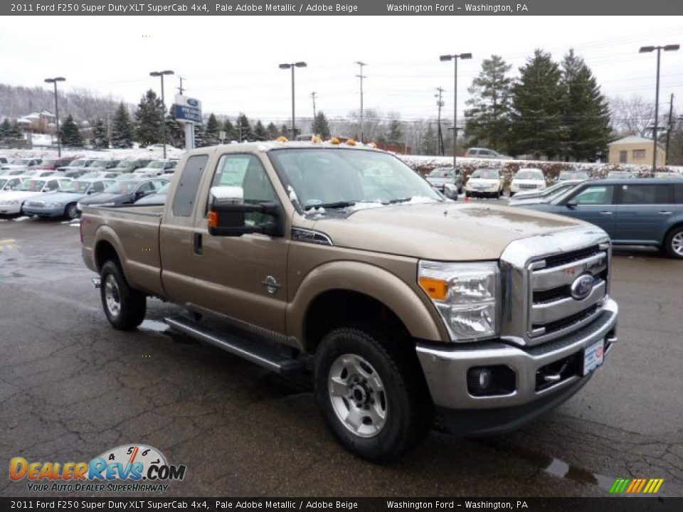 Front 3/4 View of 2011 Ford F250 Super Duty XLT SuperCab 4x4 Photo #6