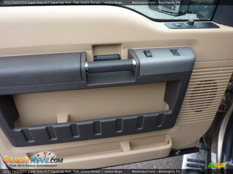 Door Panel of 2011 Ford F250 Super Duty XLT SuperCab 4x4 Photo #12