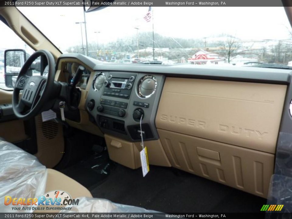 2011 Ford F250 Super Duty XLT SuperCab 4x4 Pale Adobe Metallic / Adobe Beige Photo #16