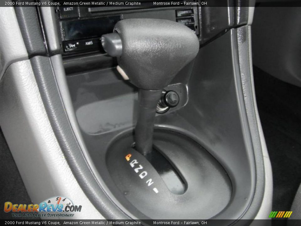 2000 Ford Mustang V6 Coupe Shifter Photo #14