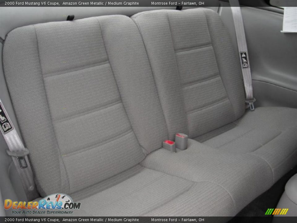 Medium Graphite Interior - 2000 Ford Mustang V6 Coupe Photo #25