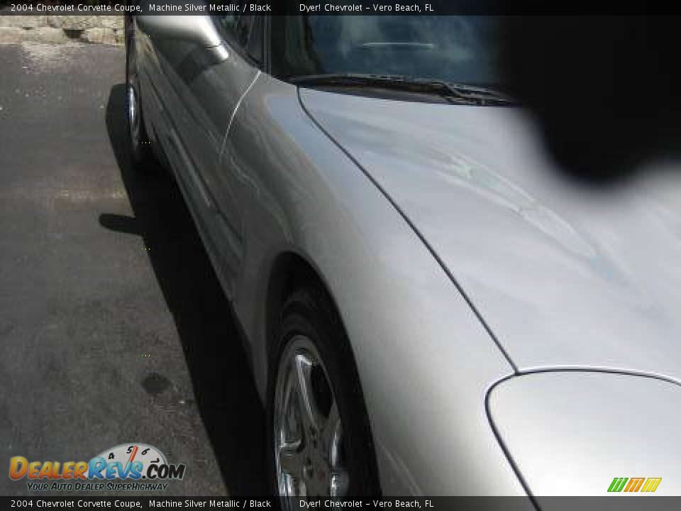2004 Chevrolet Corvette Coupe Machine Silver Metallic / Black Photo #4