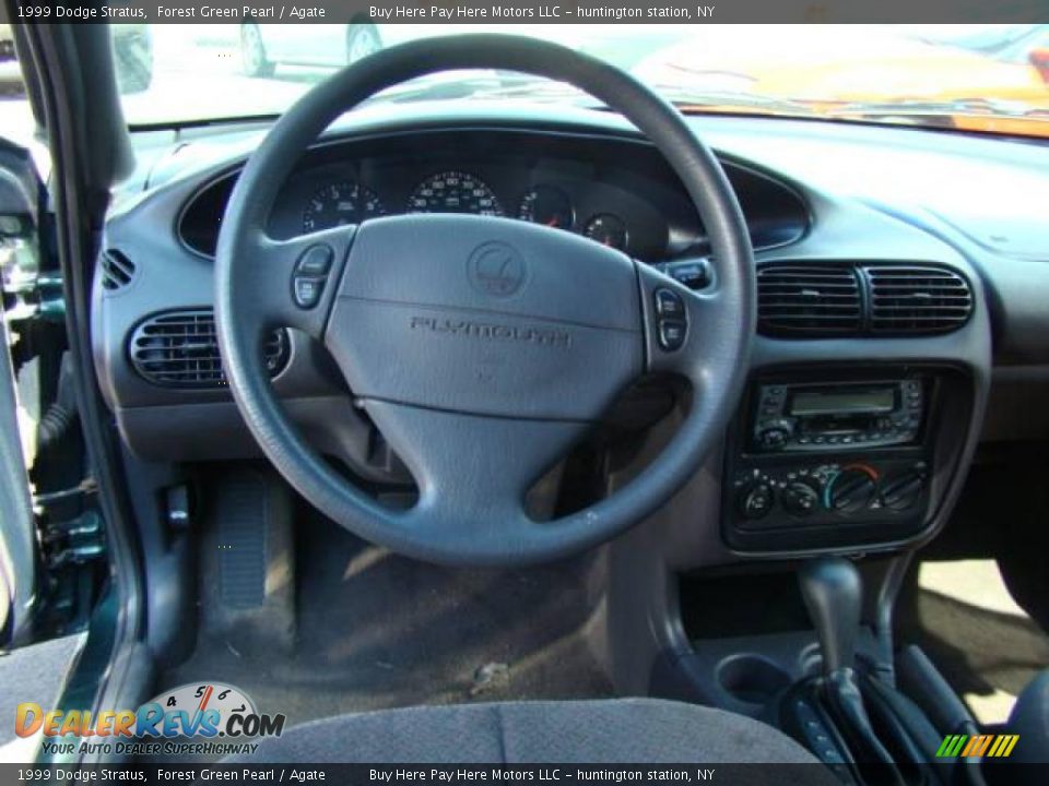 Dashboard of 1999 Dodge Stratus  Photo #11