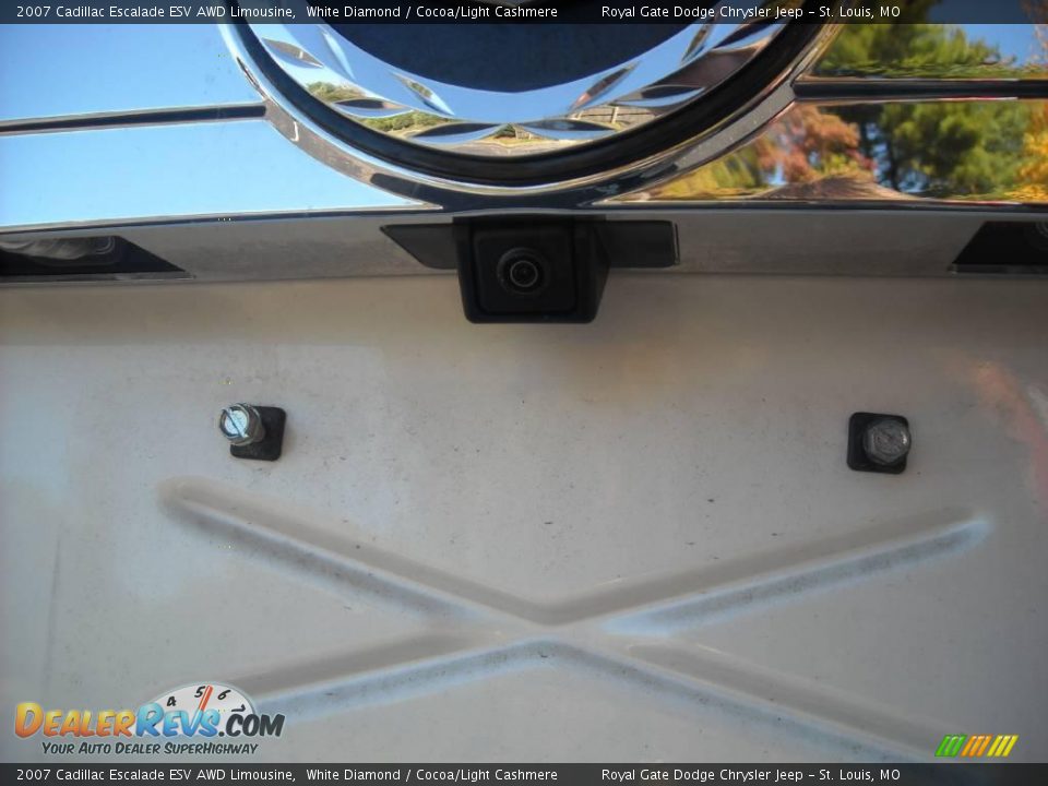 2007 Cadillac Escalade ESV AWD Limousine White Diamond / Cocoa/Light Cashmere Photo #18