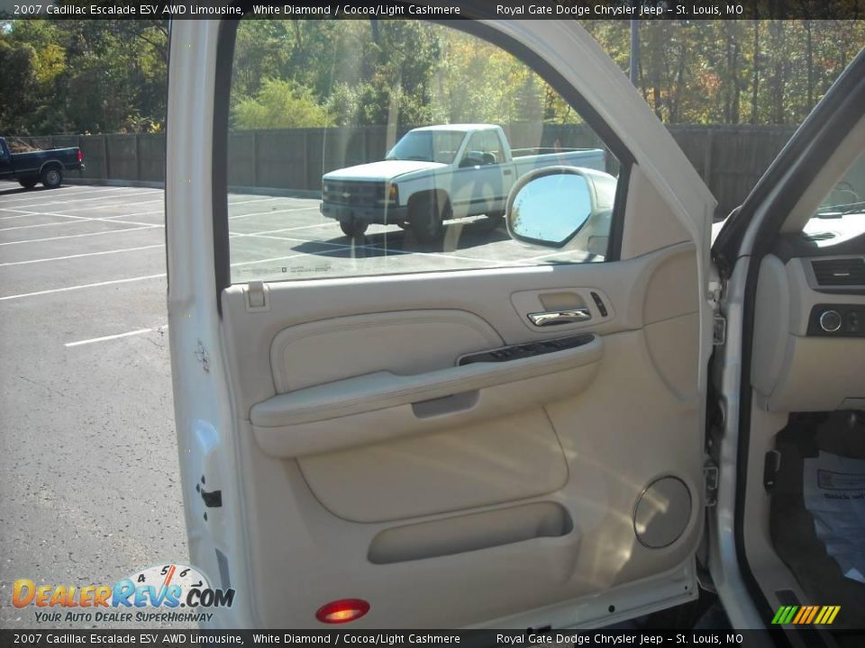 Door Panel of 2007 Cadillac Escalade ESV AWD Limousine Photo #24