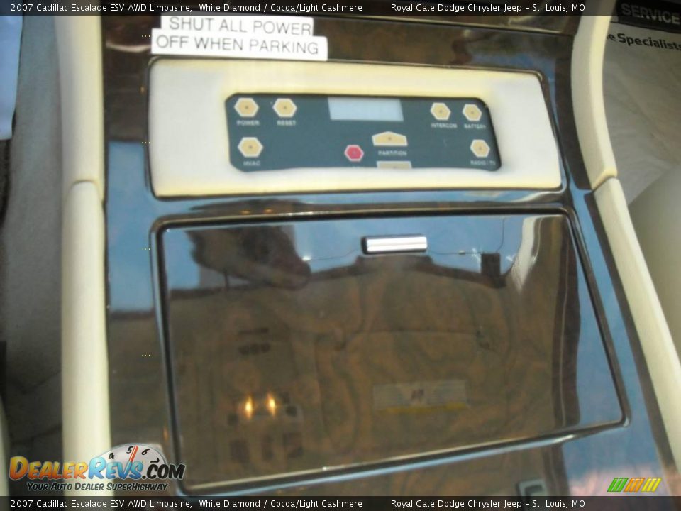 2007 Cadillac Escalade ESV AWD Limousine White Diamond / Cocoa/Light Cashmere Photo #29
