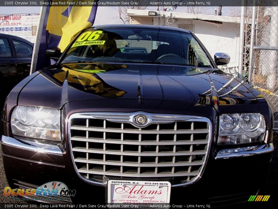 2005 Chrysler 300 Deep Lava Red Pearl / Dark Slate Gray/Medium Slate Gray Photo #5