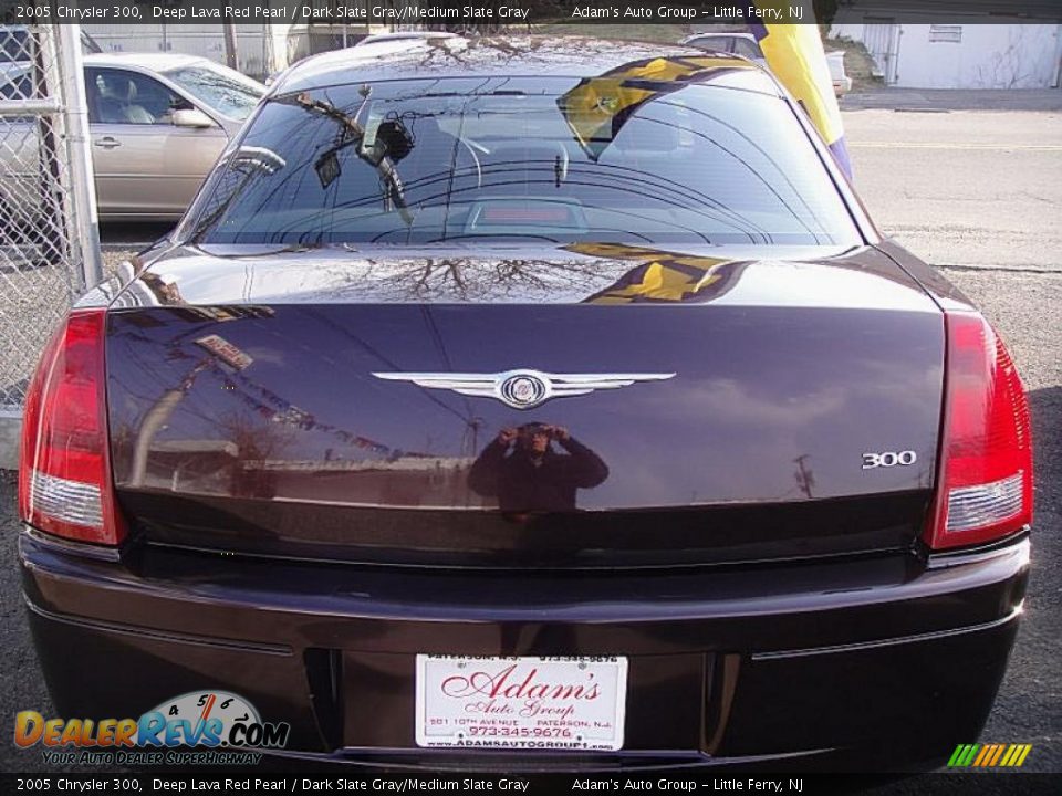 2005 Chrysler 300 Deep Lava Red Pearl / Dark Slate Gray/Medium Slate Gray Photo #6