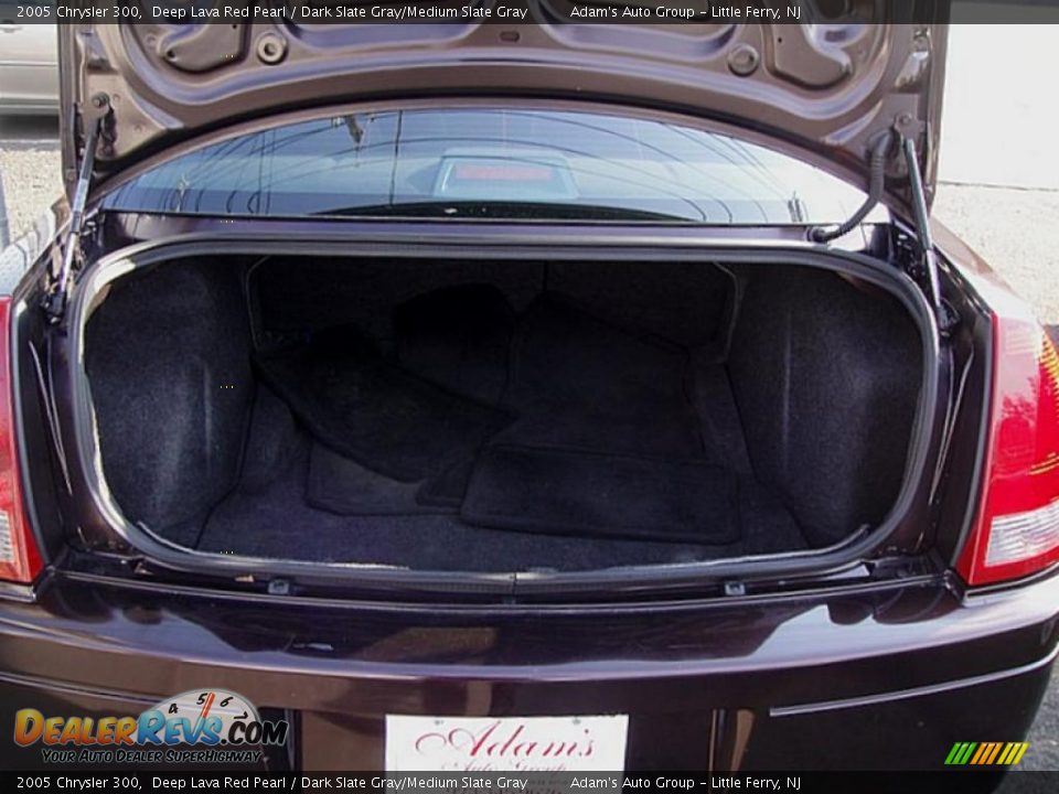 2005 Chrysler 300 Deep Lava Red Pearl / Dark Slate Gray/Medium Slate Gray Photo #7