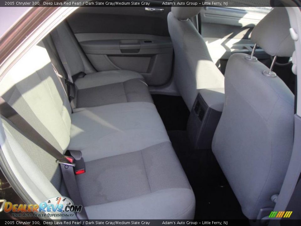 2005 Chrysler 300 Deep Lava Red Pearl / Dark Slate Gray/Medium Slate Gray Photo #11