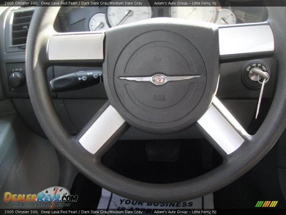 2005 Chrysler 300 Deep Lava Red Pearl / Dark Slate Gray/Medium Slate Gray Photo #13