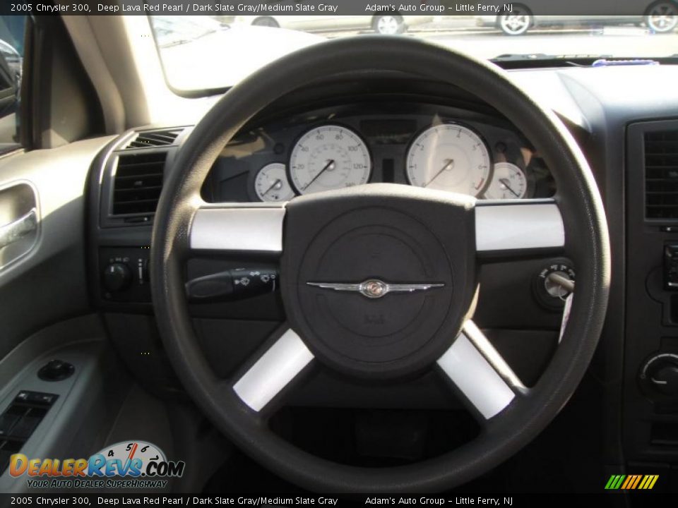 2005 Chrysler 300 Deep Lava Red Pearl / Dark Slate Gray/Medium Slate Gray Photo #22
