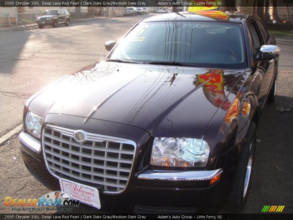 2005 Chrysler 300 Deep Lava Red Pearl / Dark Slate Gray/Medium Slate Gray Photo #24