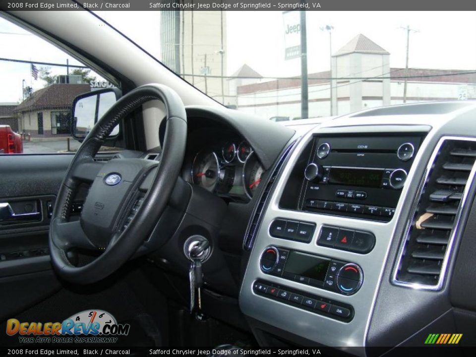 Dashboard of 2008 Ford Edge Limited Photo #29